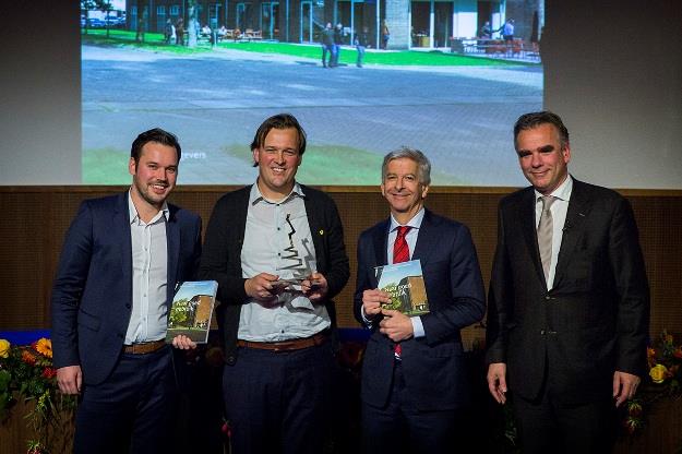 Schipper Bosch heeft , met IPKW, de Gouden Piramide 2015 gewonnen.