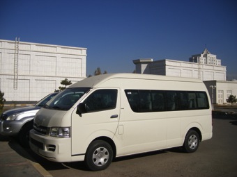 3-services-transportation-toyota-minibus